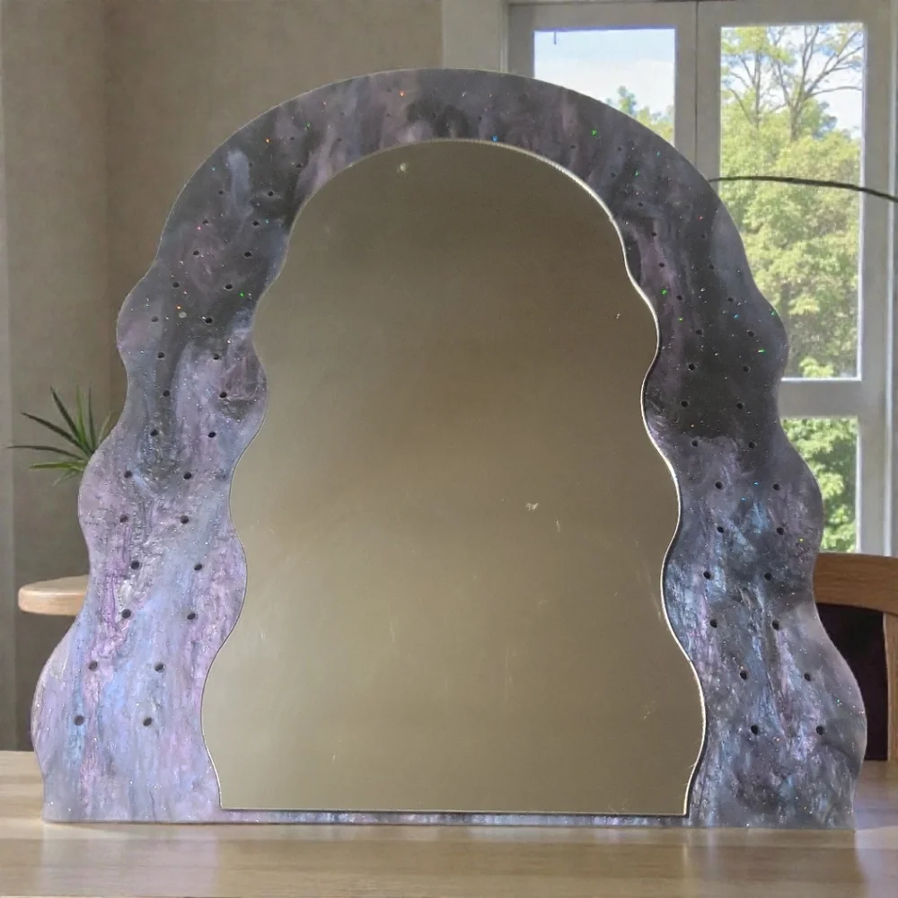 NWT Mirror Dark Pearl Purple Sparkly Iridescent Earring Hanger Holder Stand